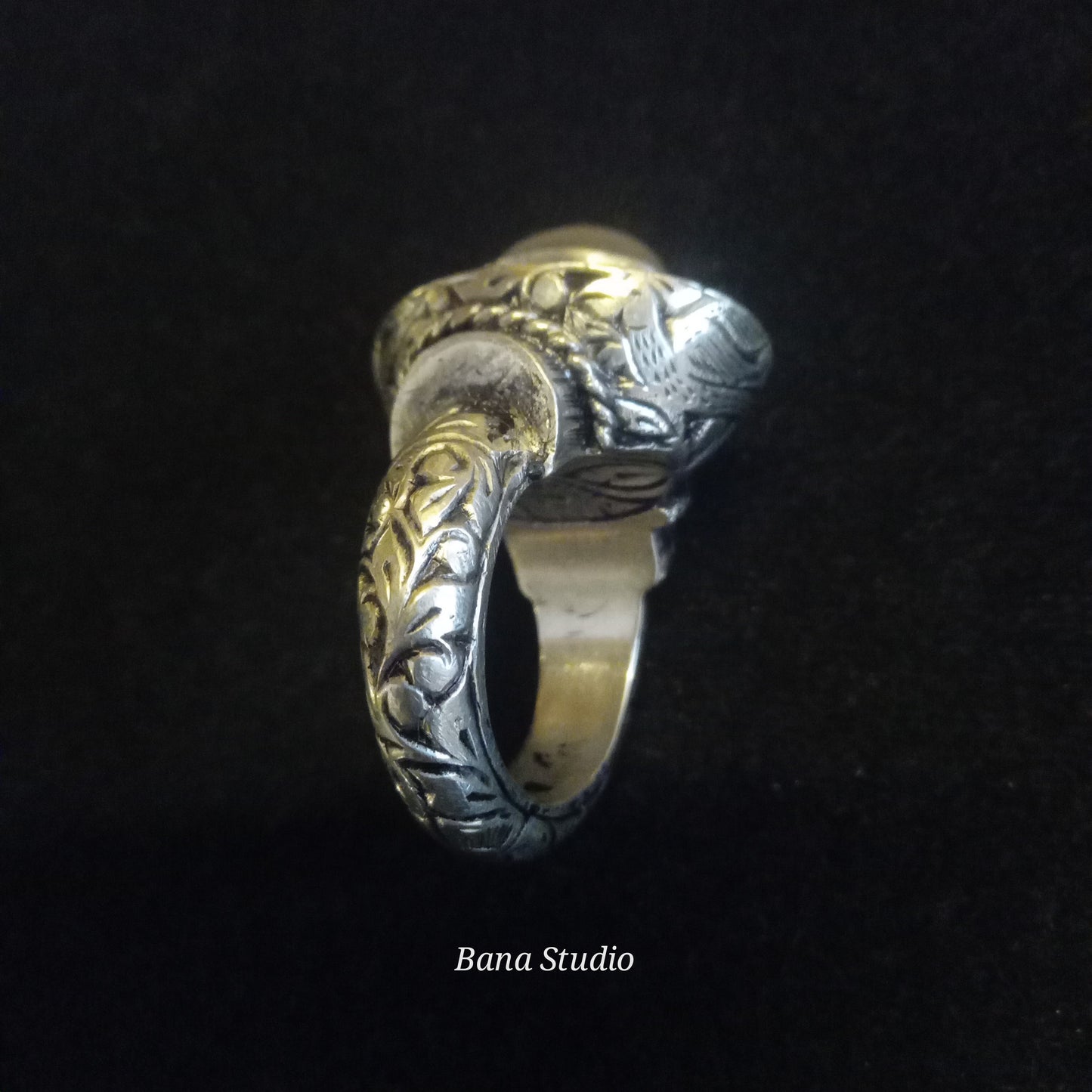 Exclusive Ring