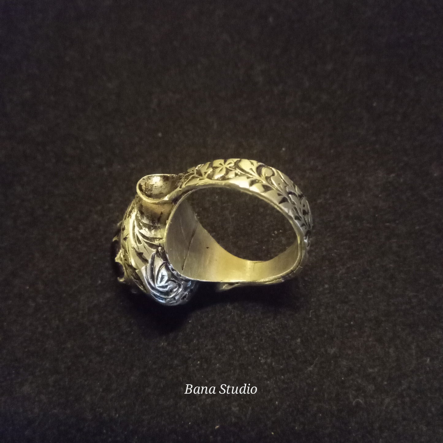 Exclusive Ring