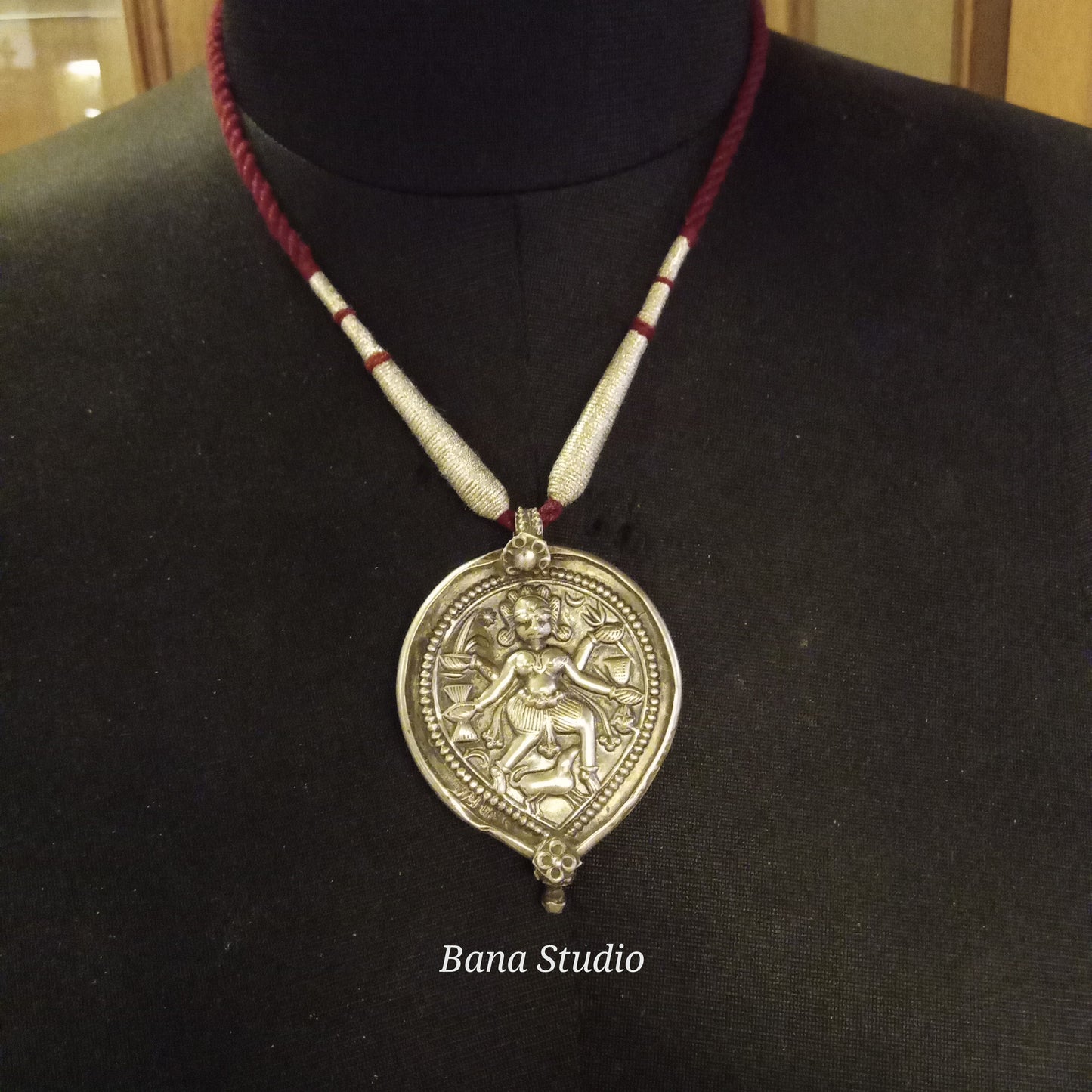 Tribal Pendant Bana Studio